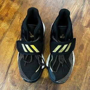 Black/Gold Size 4 Sneakerss